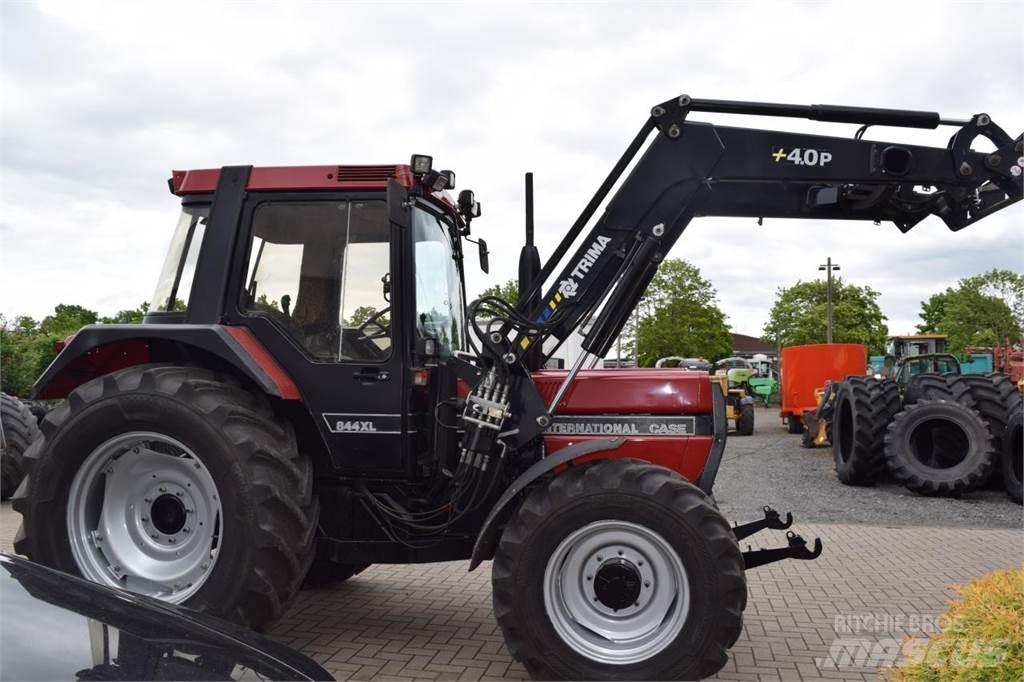 Case IH 844 A/S الجرارات
