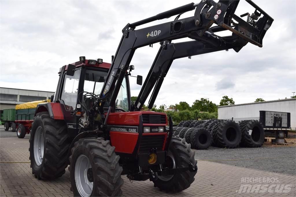 Case IH 844 A/S الجرارات