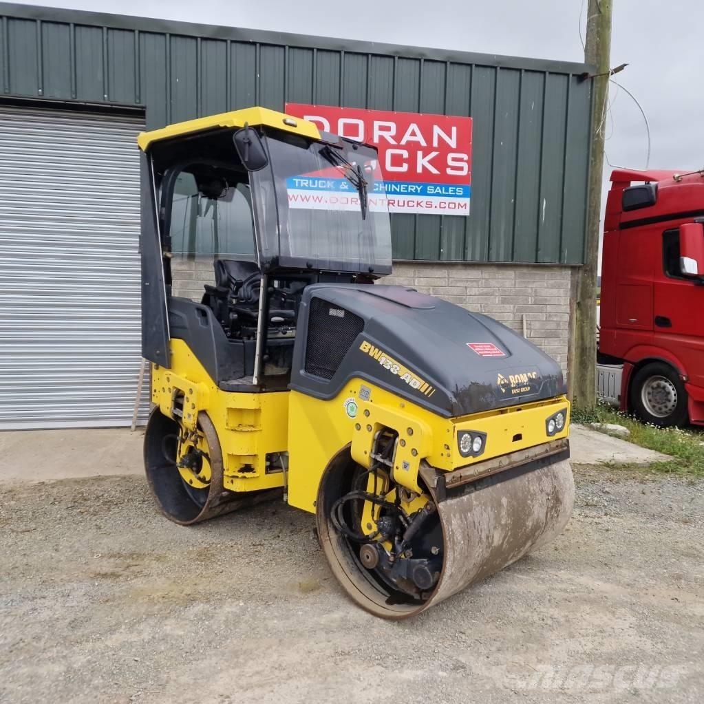 Bomag BW138-AD-5 مداحل ثنائية الاسطوانة