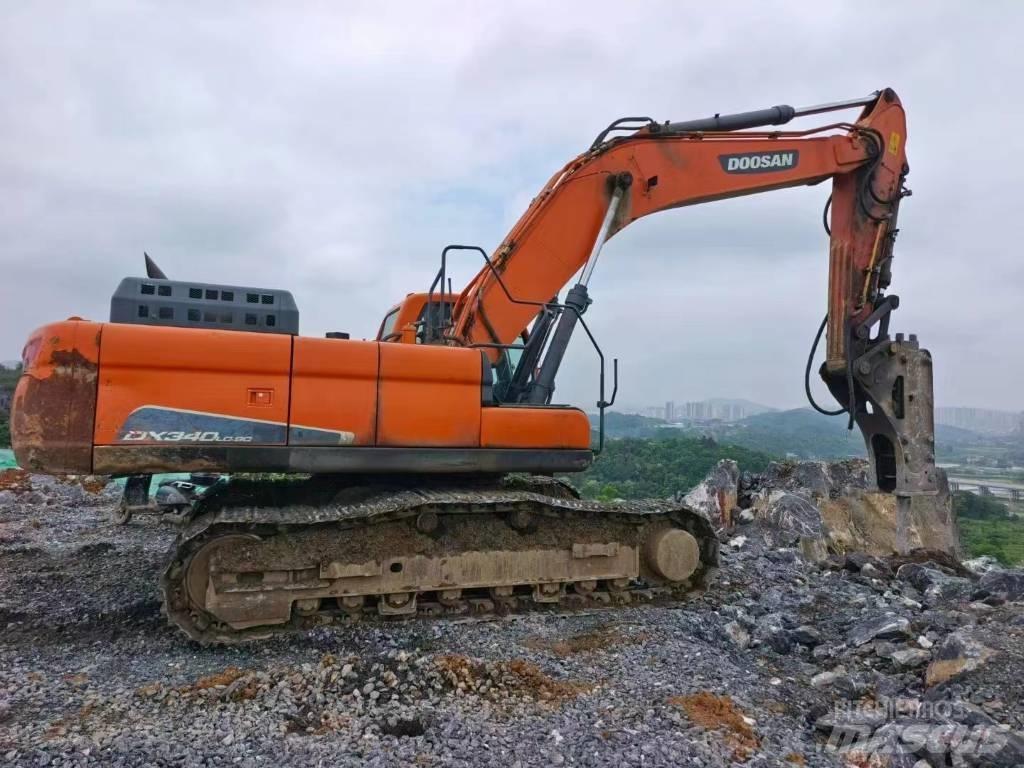 Doosan DX 340 LC حفارات زحافة