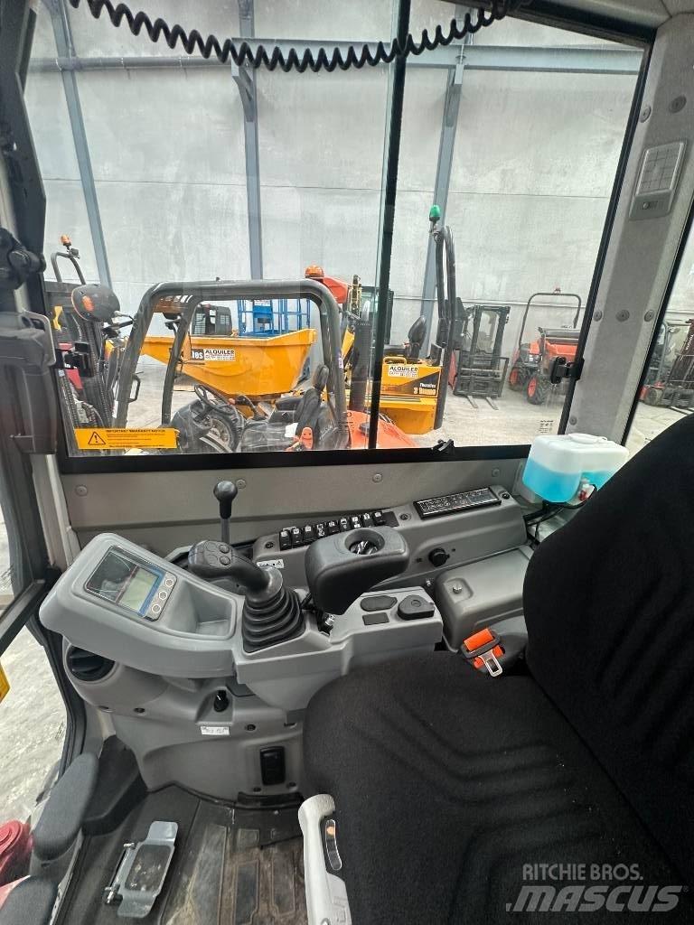 Takeuchi TB 325 R حفارات صغيرة أقل من 7 طن (حفارات صغيرة)