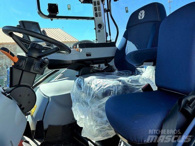 New Holland T 7.210 الجرارات