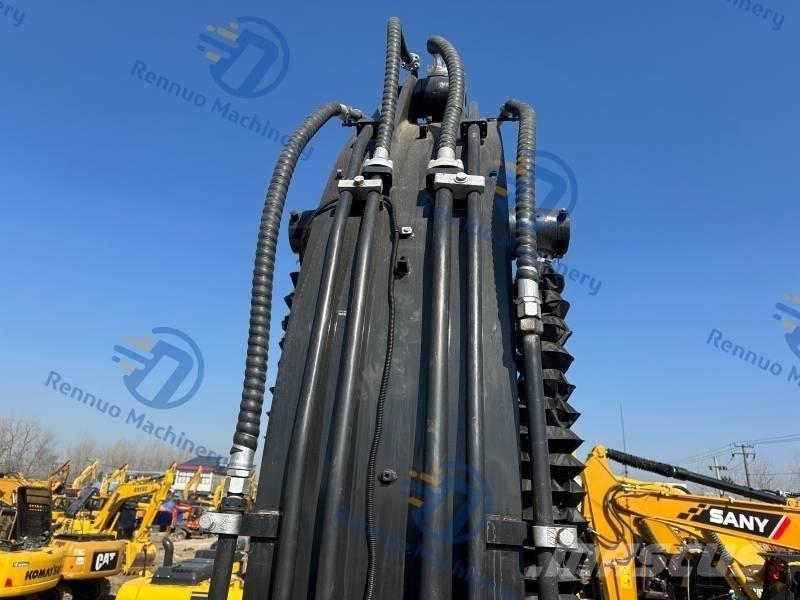 Volvo EC 300 D L حفارات زحافة