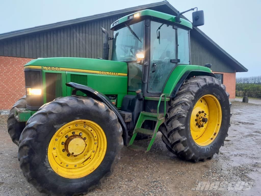 John Deere 7800 الجرارات
