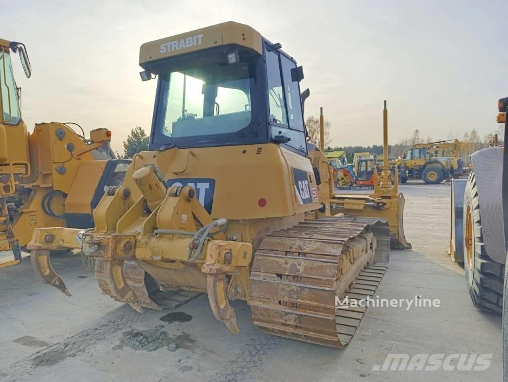 CAT D 6 K LGP بلدوزرات مجنزرة