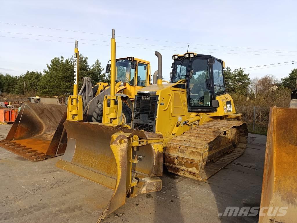 CAT D 6 K LGP بلدوزرات مجنزرة