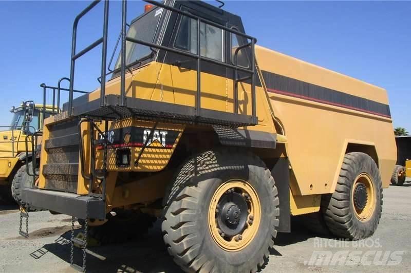 CAT 769C شاحنات ذات صهاريج