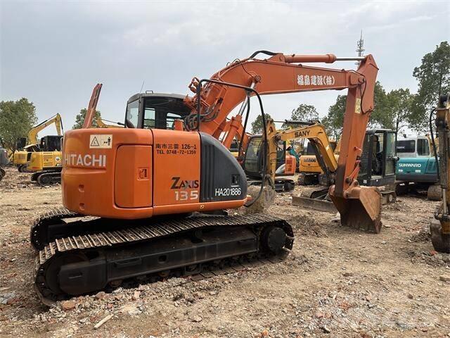Hitachi ZX 138 حفارات زحافة