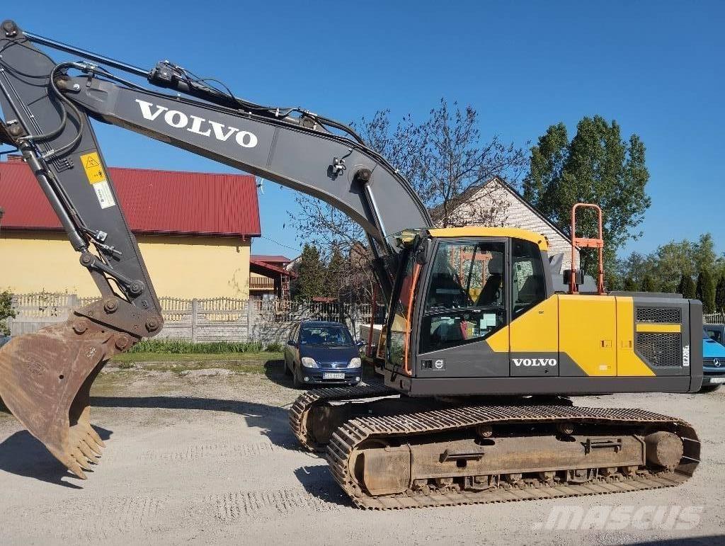 Volvo EC 220 E حفارات زحافة