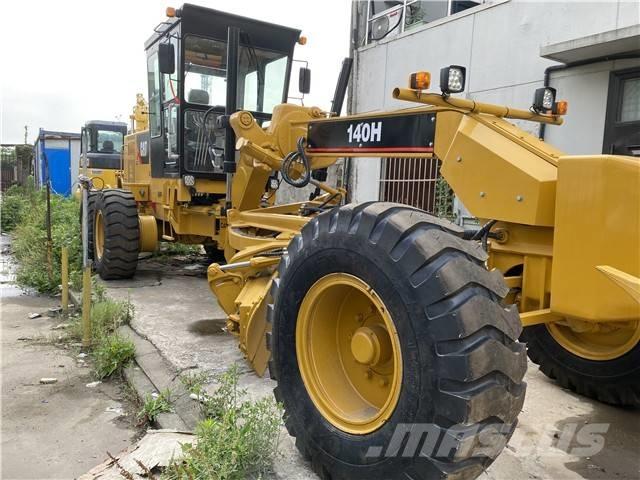 CAT 140 H معدات تمهيد الطرق