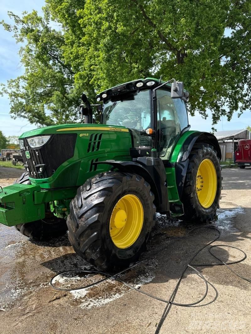 John Deere 6175 r الجرارات
