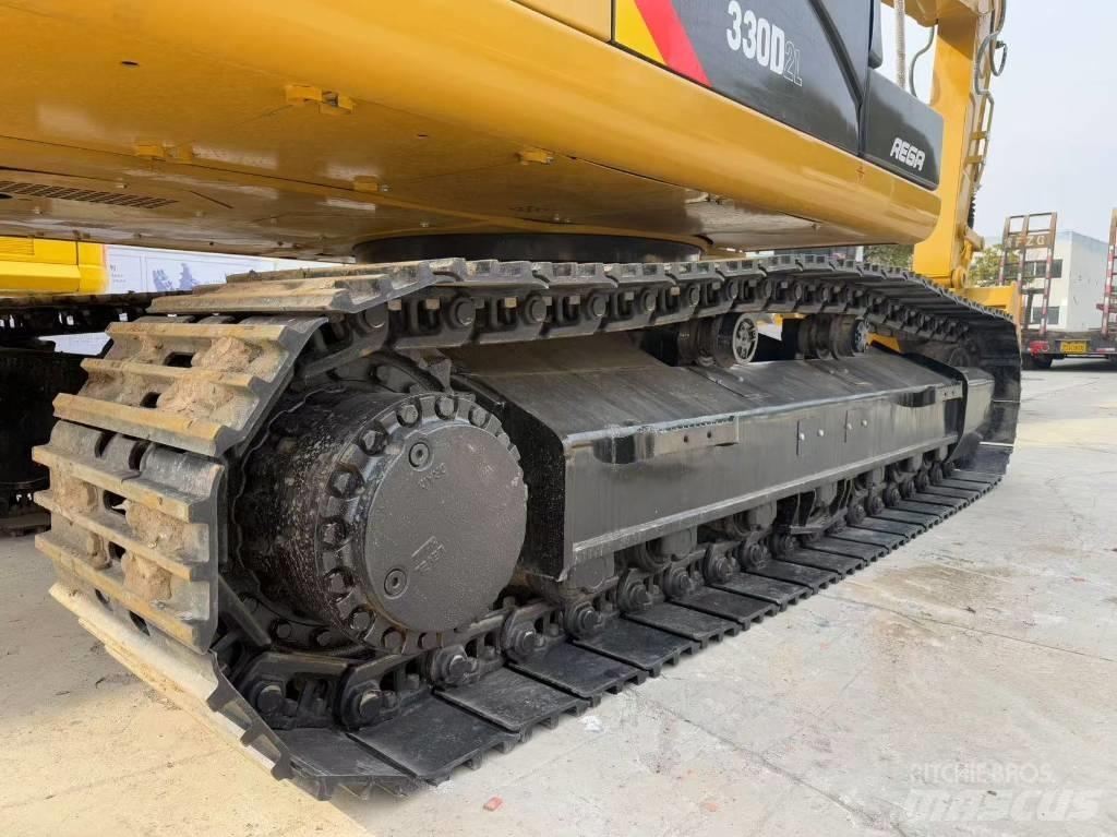 CAT 330 D حفارات زحافة