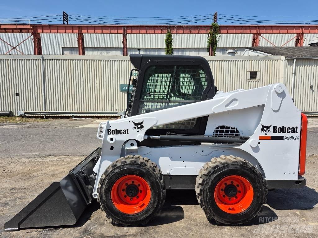 Bobcat S 630 لوادر انزلاقية التوجيه