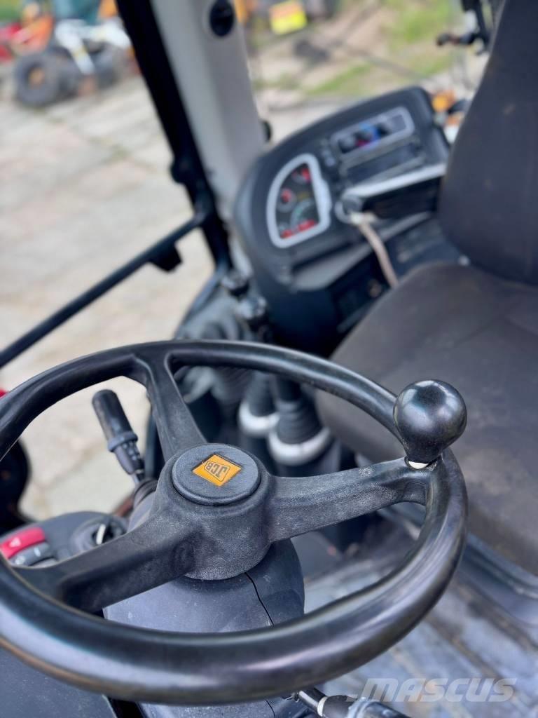 JCB 4CX لوادر ذات جرافات عكسية