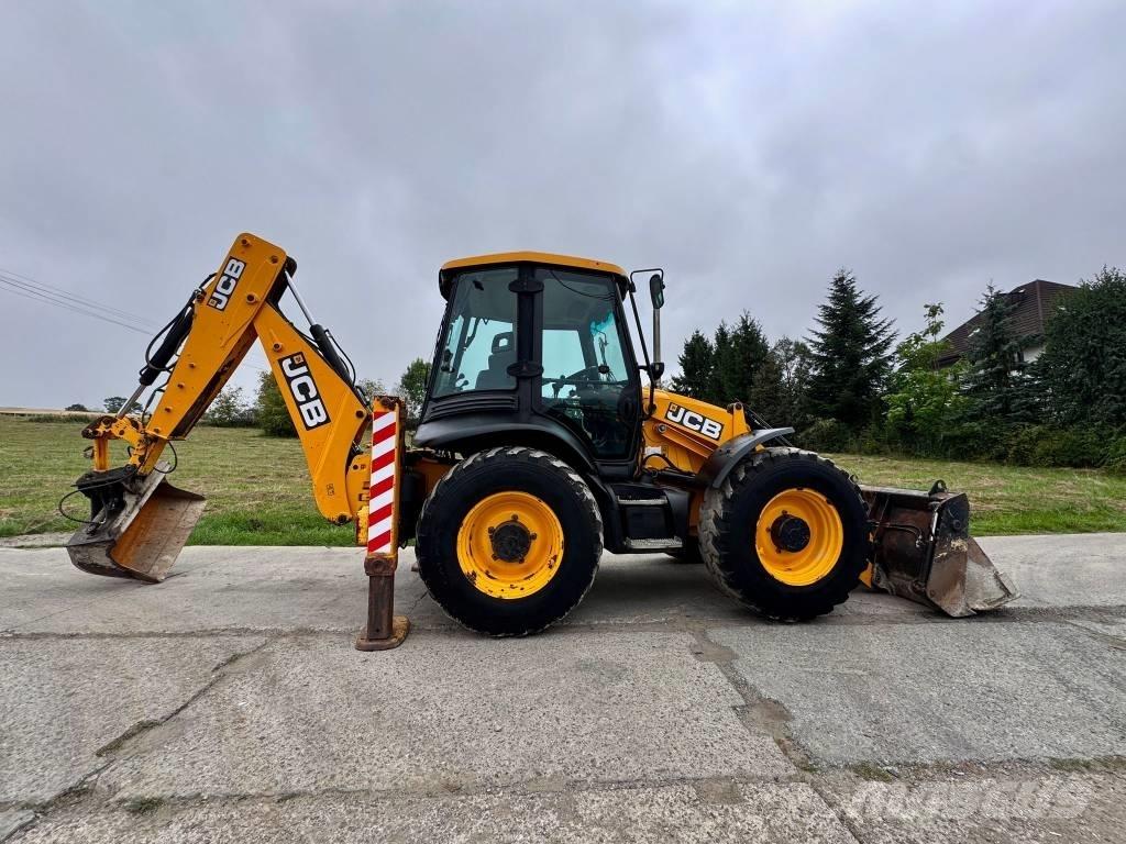 JCB 4CX لوادر ذات جرافات عكسية