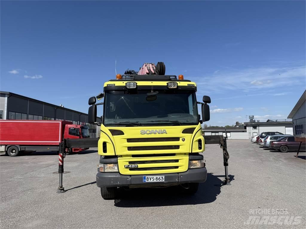 Scania P420 8X2 شاحنات الرافعات