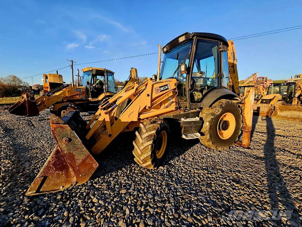 JCB 3 CX Contractor لوادر ذات جرافات عكسية