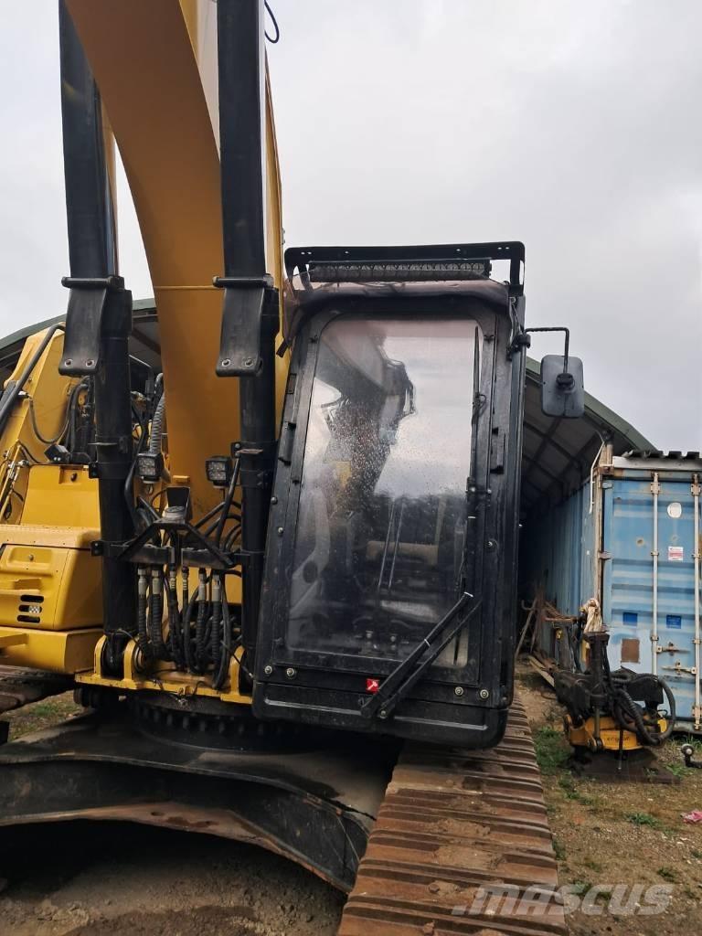 CAT 330FL حفارات زحافة