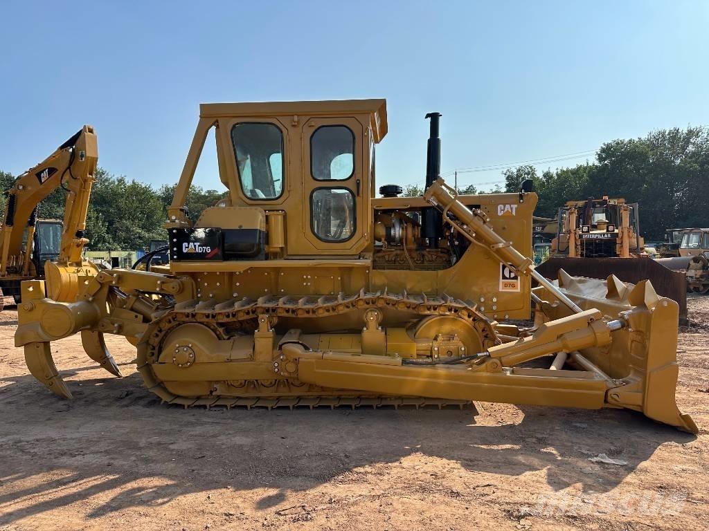 CAT D7G بلدوزرات مجنزرة