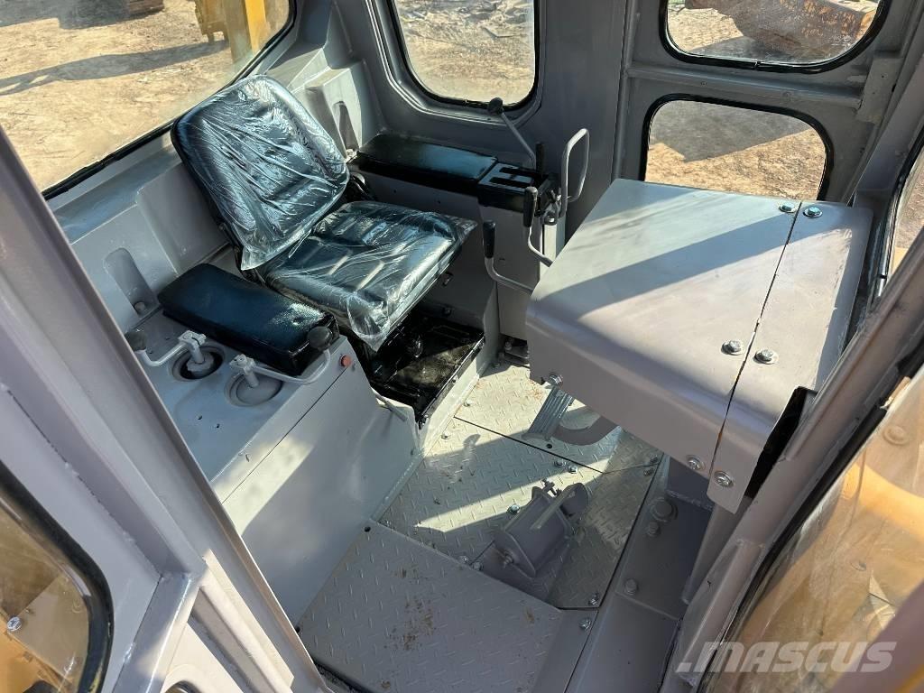 CAT D7G بلدوزرات مجنزرة