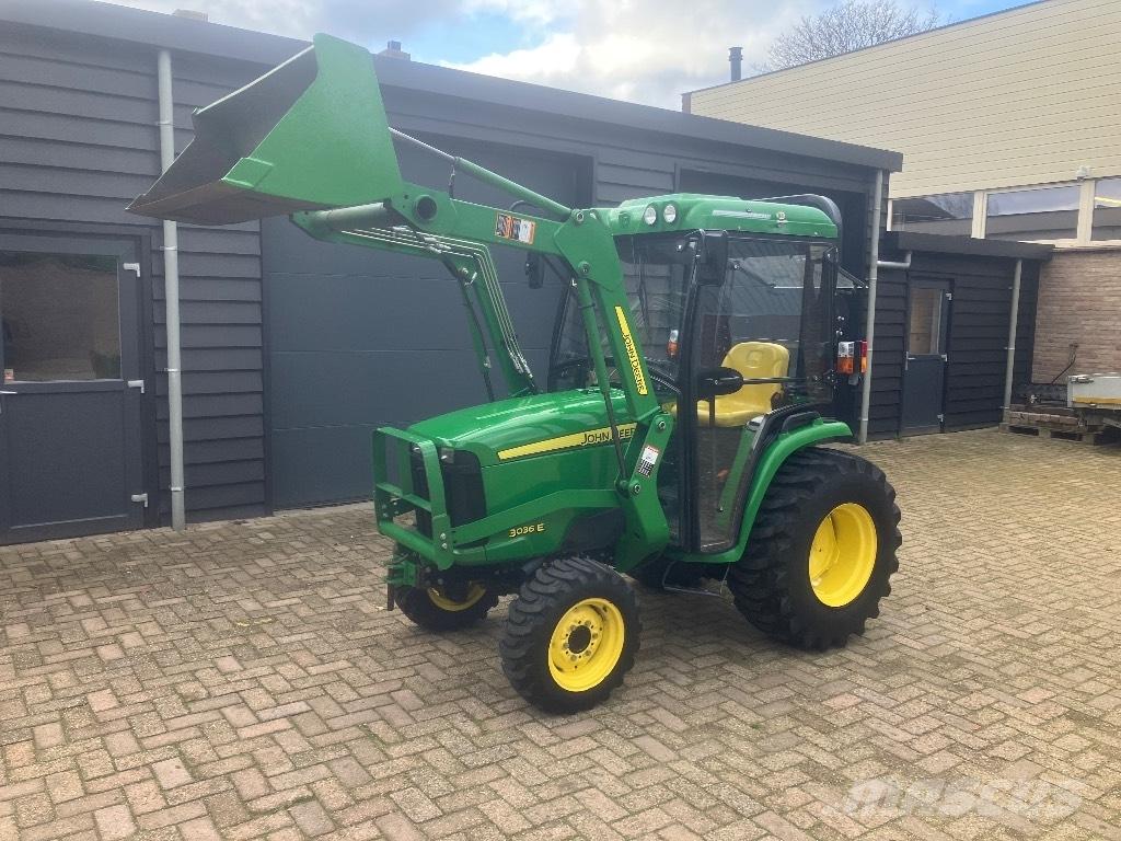John Deere 3036 E جرارات مدمجة