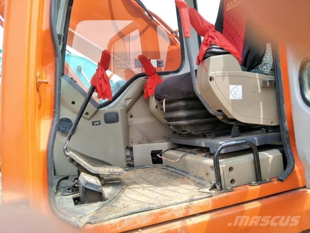 Doosan 225 حفارات زحافة