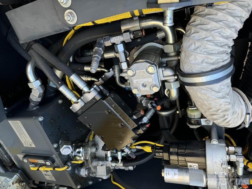 Bomag BF 300 C-2 معدات السفلتة