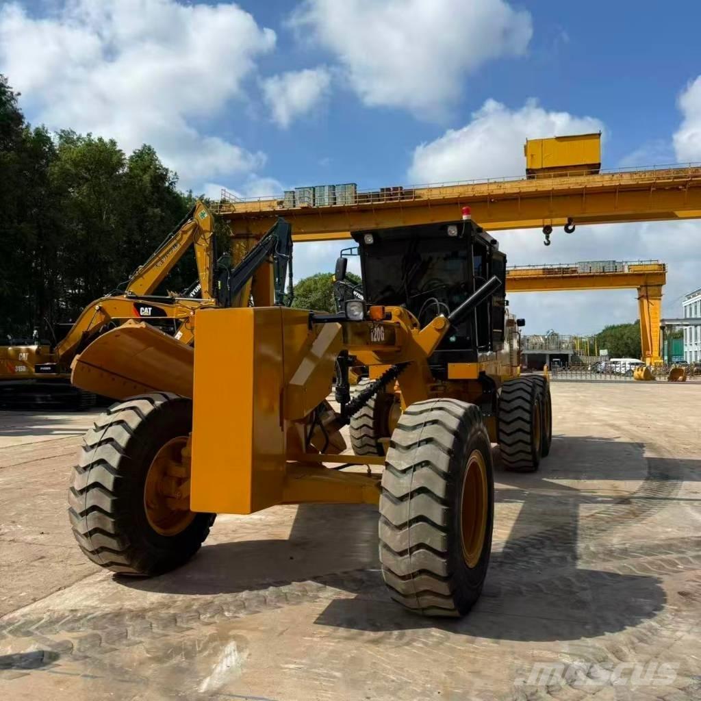 CAT 120 G معدات تمهيد الطرق