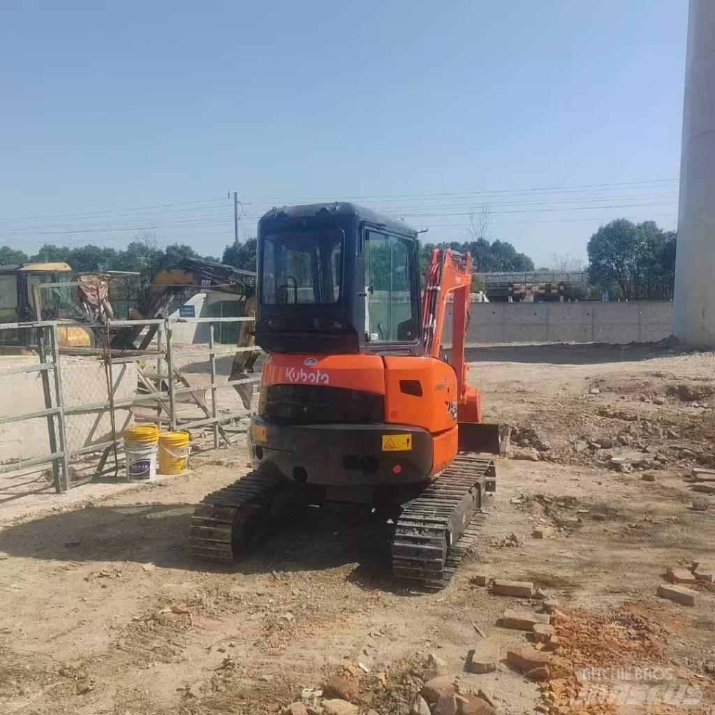 Kubota U 27 حفارات صغيرة أقل من 7 طن (حفارات صغيرة)