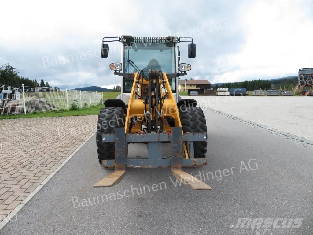 Liebherr 506 لوادر بعجل