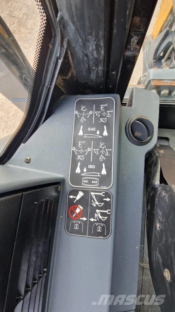 Terex TLB 890 لوادر ذات جرافات عكسية