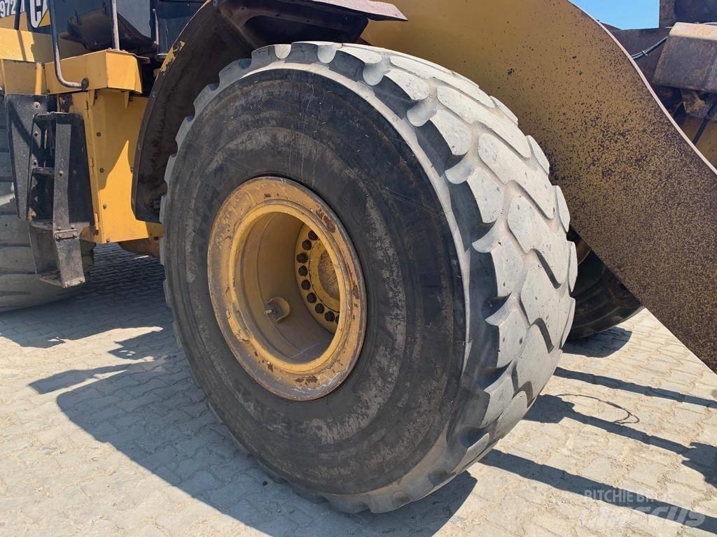 CAT 972 M لوادر بعجل
