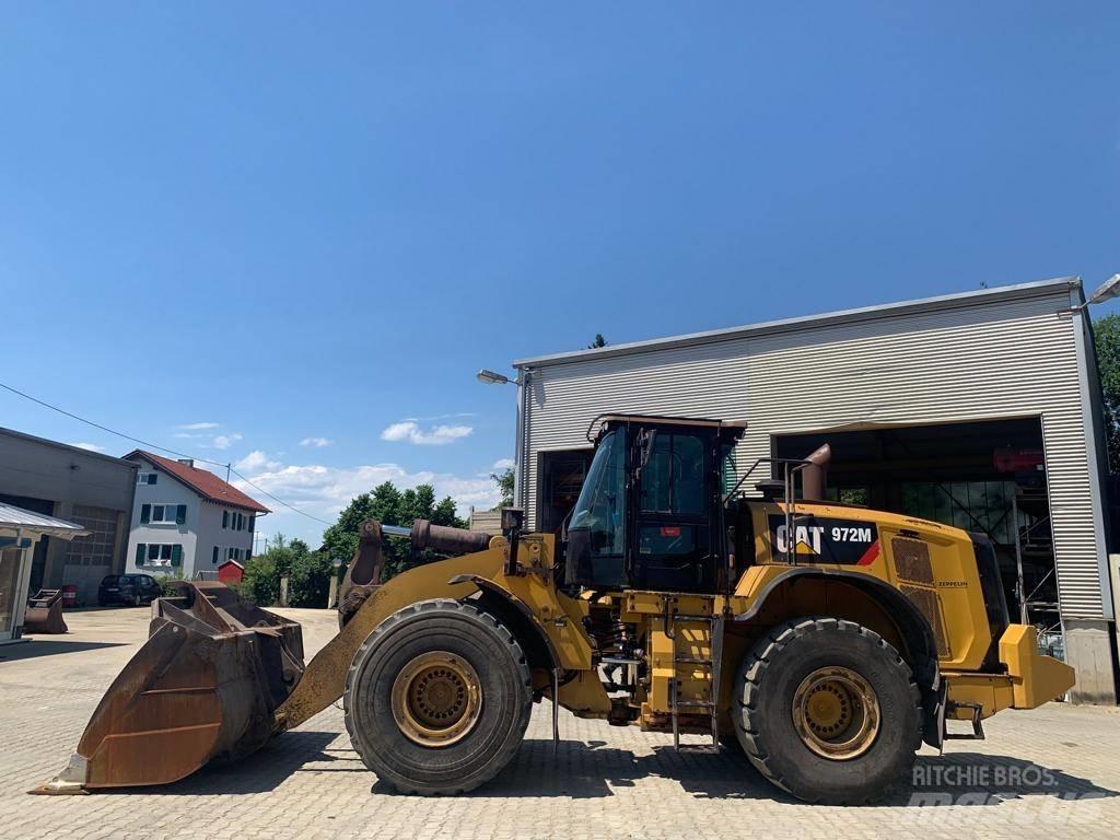 CAT 972 M لوادر بعجل