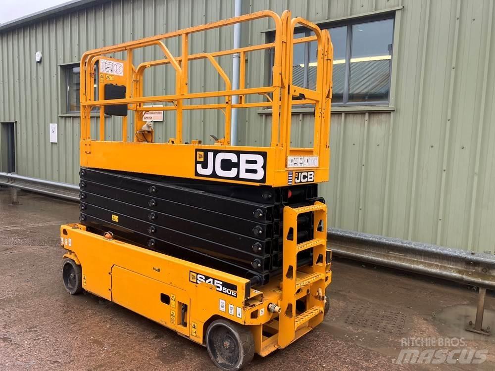 JCB S4550E رافعات مقصية الشكل