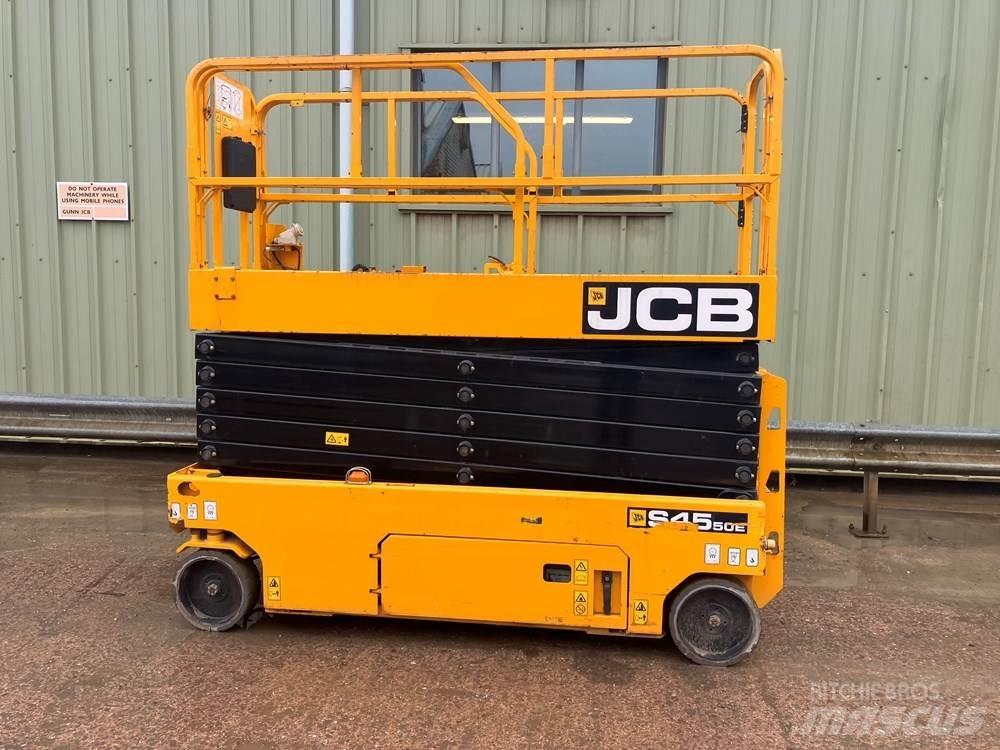 JCB S4550E رافعات مقصية الشكل