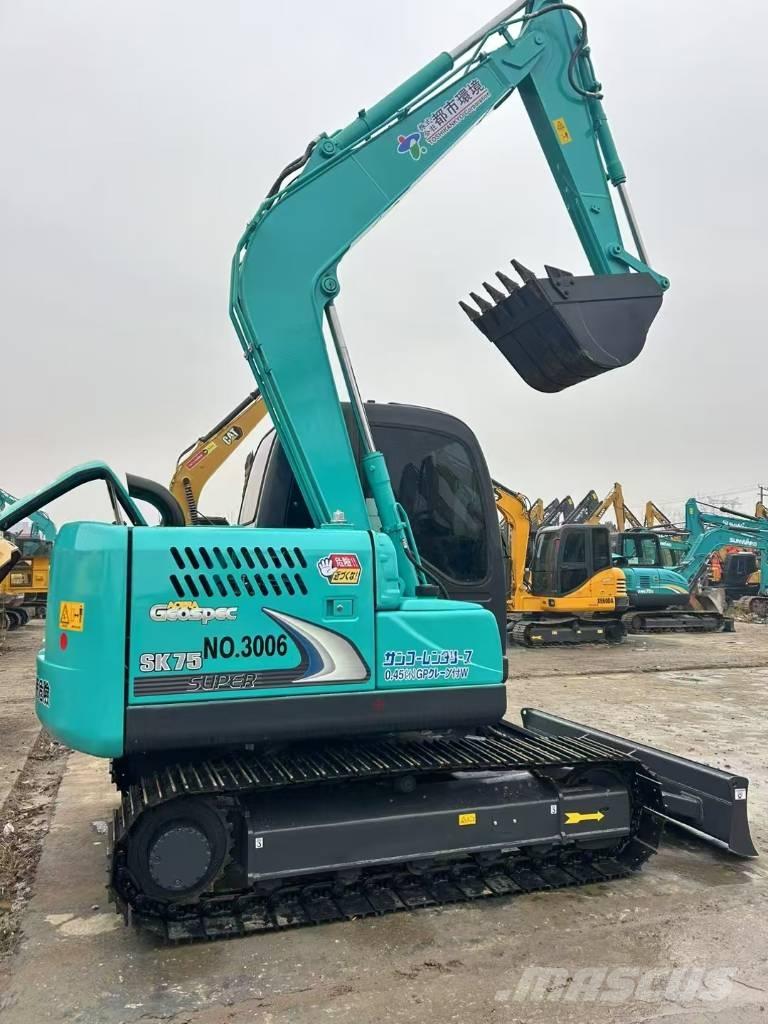Kobelco SK 75 حفارات زحافة