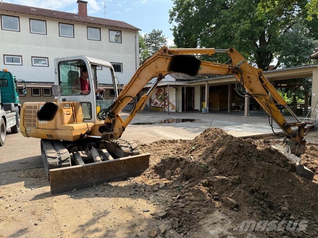 Takeuchi TB 145 حفارات صغيرة أقل من 7 طن (حفارات صغيرة)