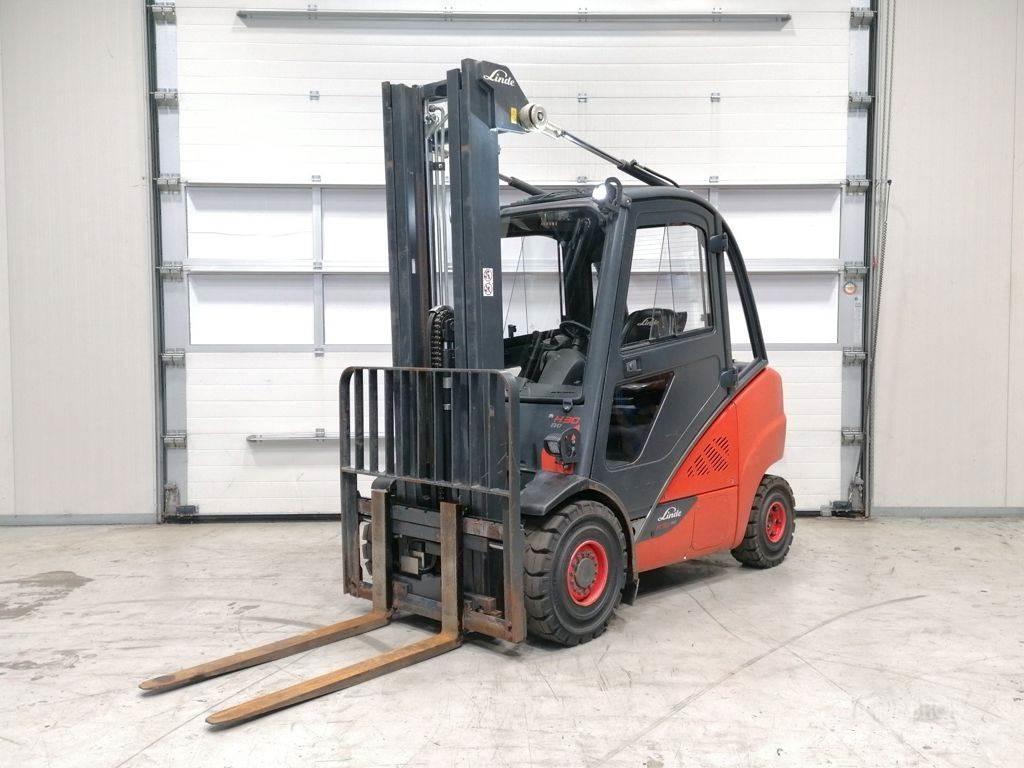 Linde H30D-02 شاحنات الديزل