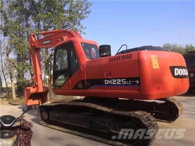 Doosan DH225 حفارات زحافة