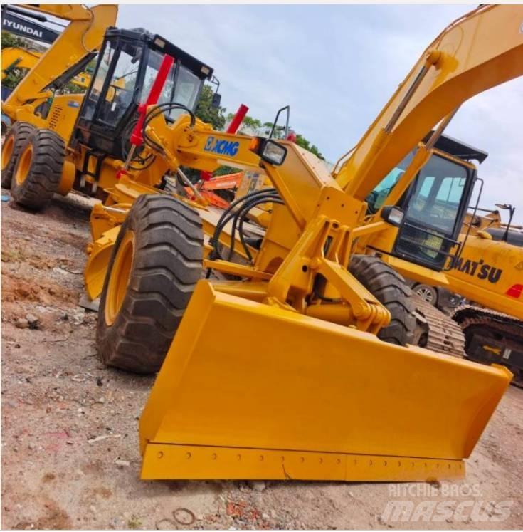 XCMG GR 215 معدات تمهيد الطرق