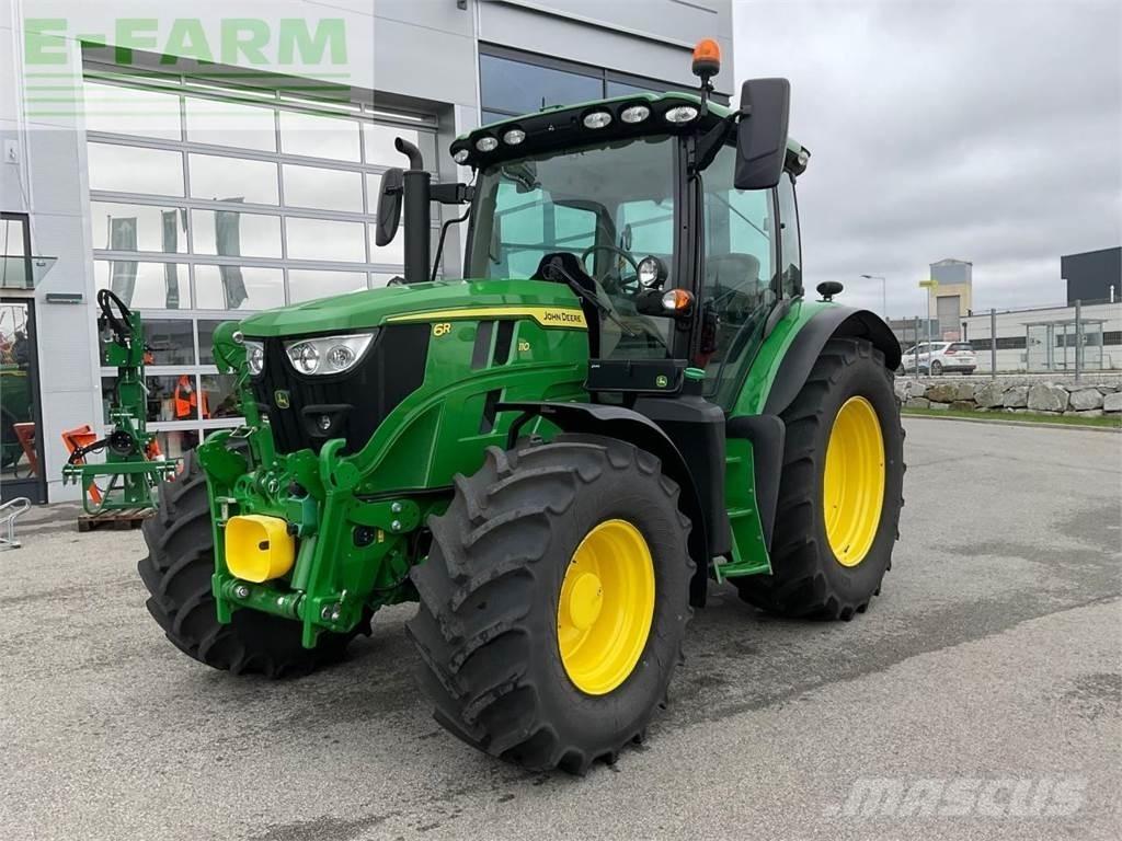 John Deere 6R 110 الجرارات