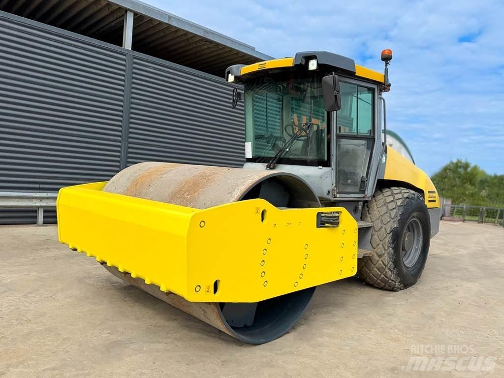 Dynapac CA3500D مداحل أحادية الأسطوانة