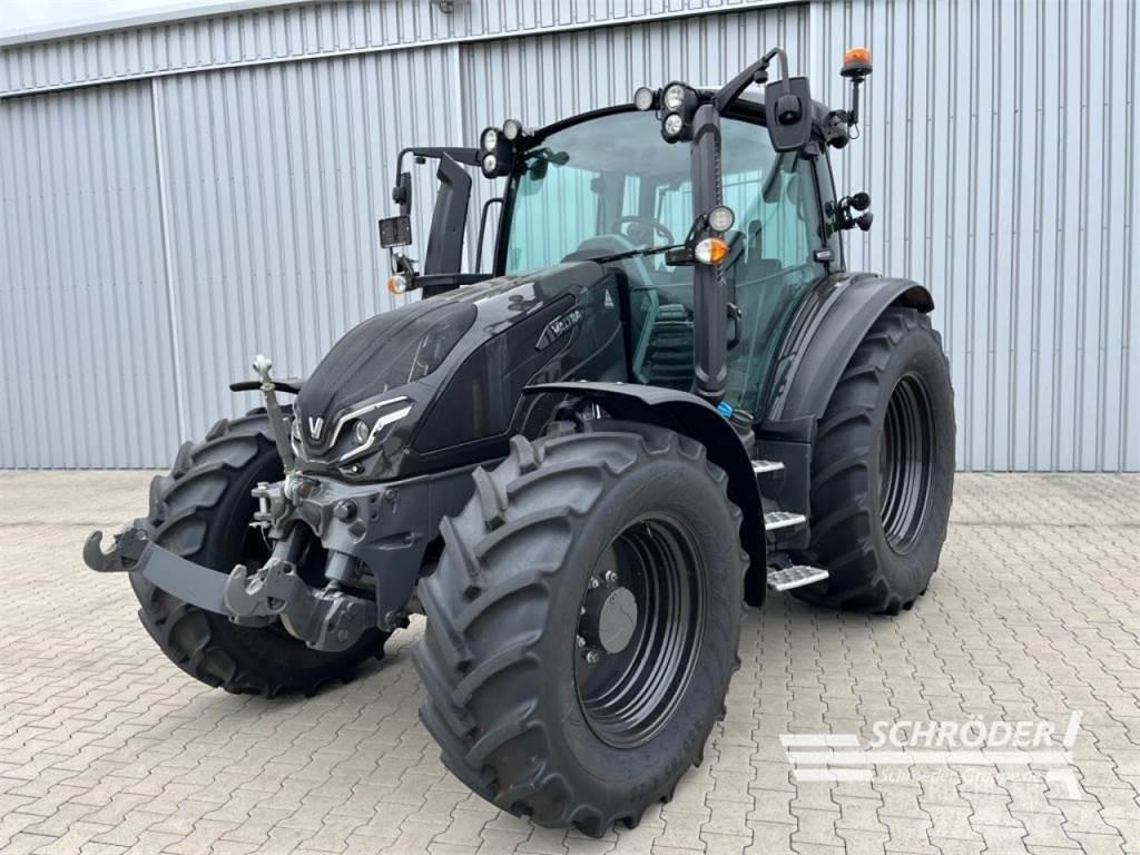 Valtra G 135 A الجرارات