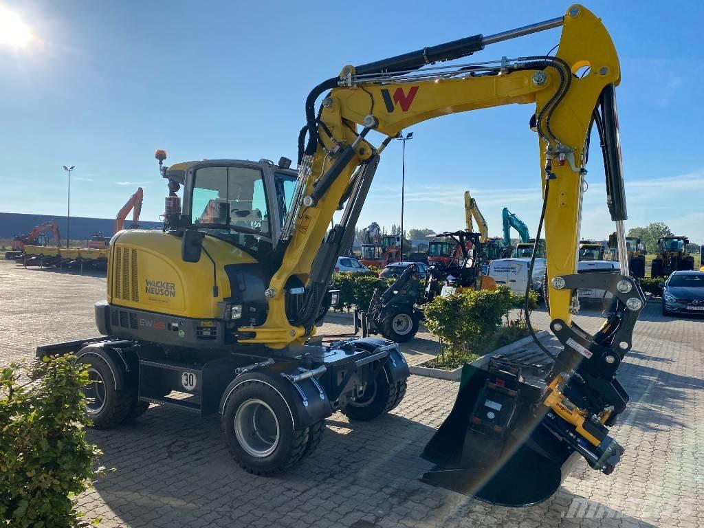 Wacker Neuson EW 65 حفارات بعجل