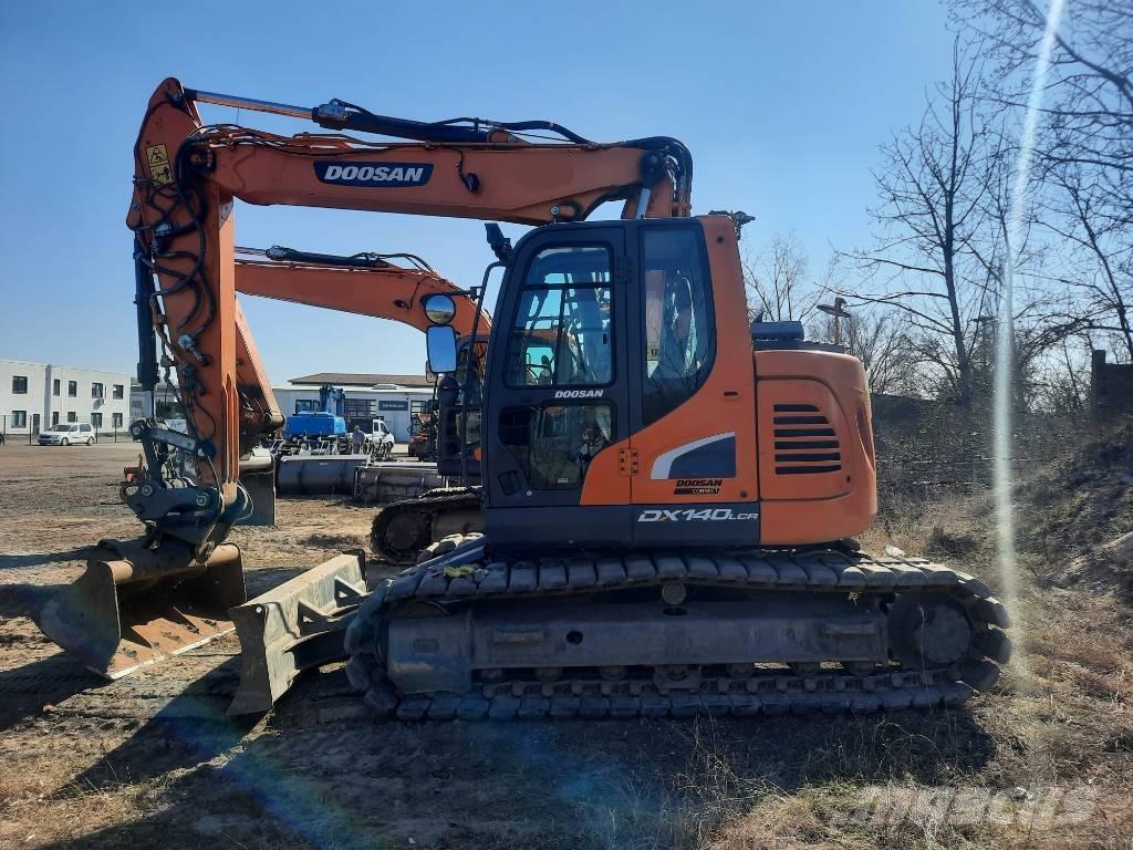 Doosan DX140LCR-5 حفارات زحافة