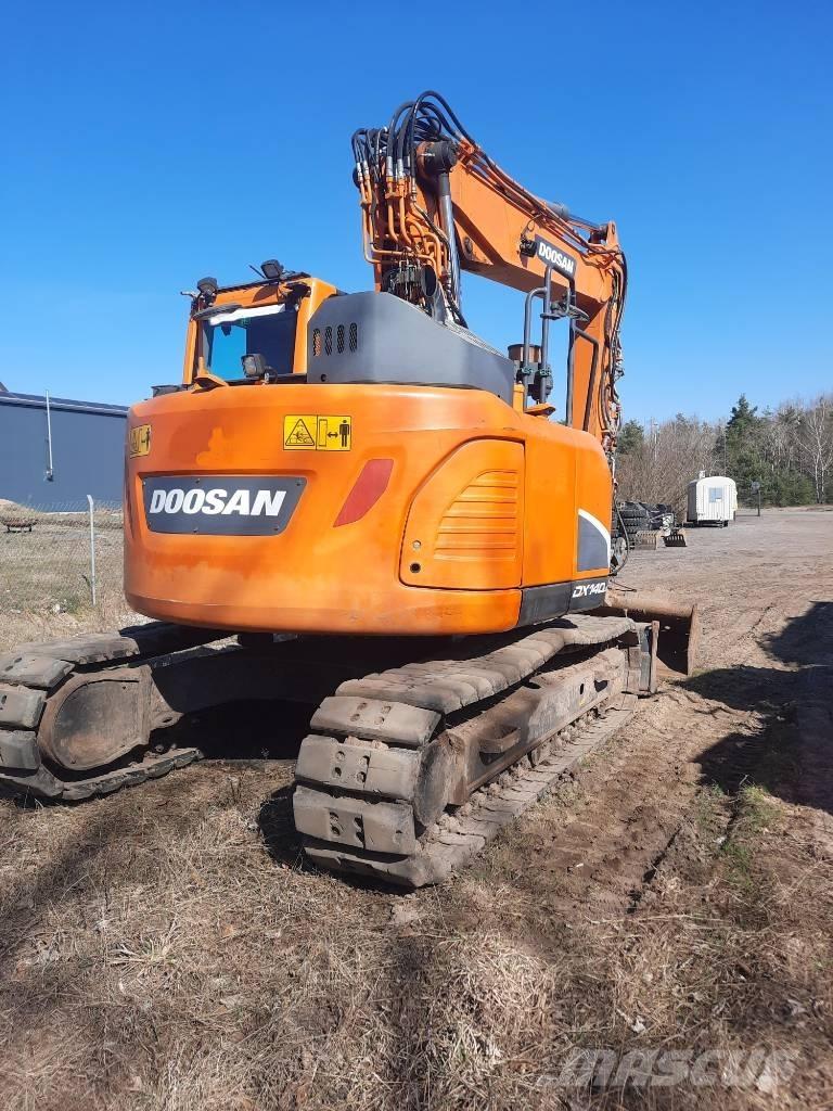 Doosan DX140LCR-5 حفارات زحافة