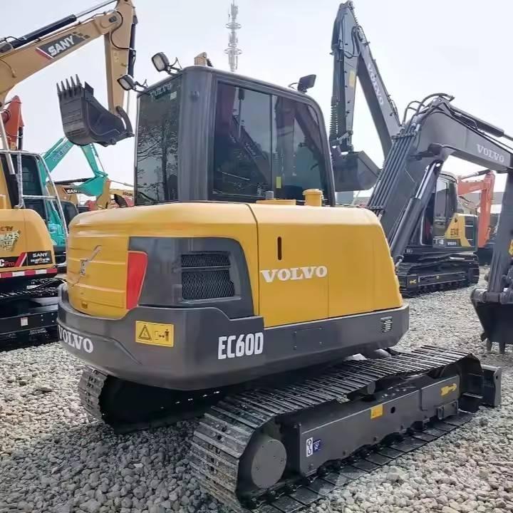 Volvo EC 60 D حفارات زحافة