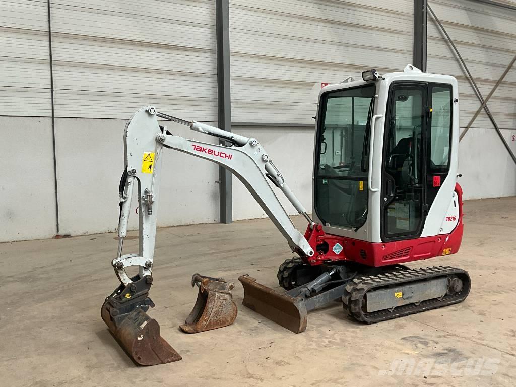 Takeuchi TB 216 حفارات صغيرة أقل من 7 طن (حفارات صغيرة)