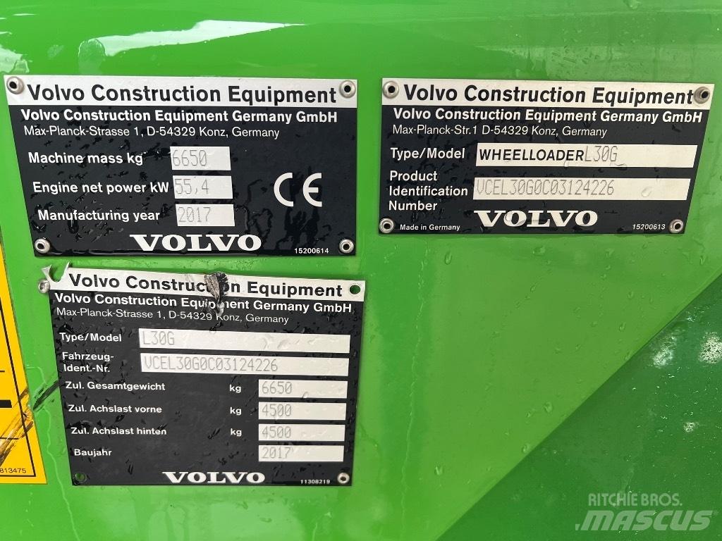 Volvo L 30 G لوادر بعجل