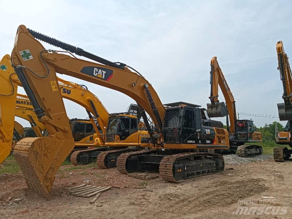 CAT 336 حفارات زحافة